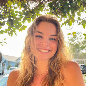 Meet your Posher, Julia